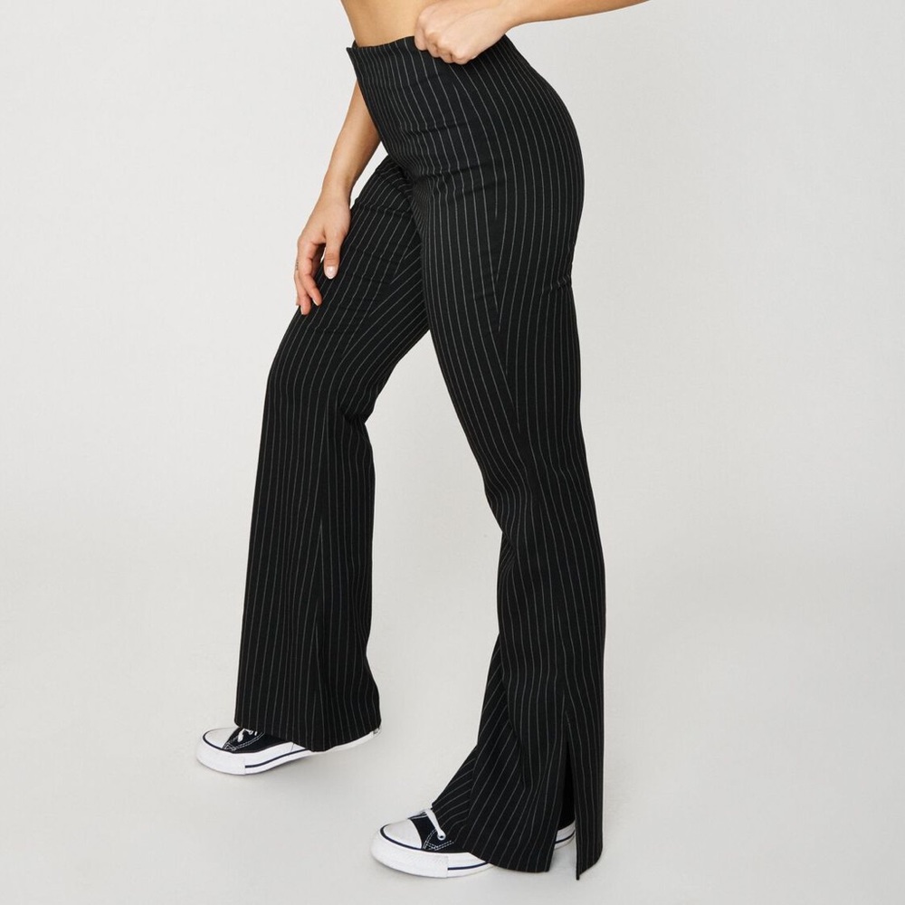 GARAGE PINE-STRIPE PANTS🖤🖤